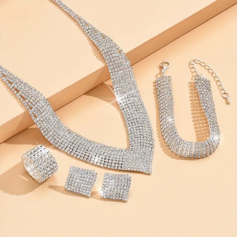 1713835658299-d635db5919244e10b6d3e54f16bc4241-goods