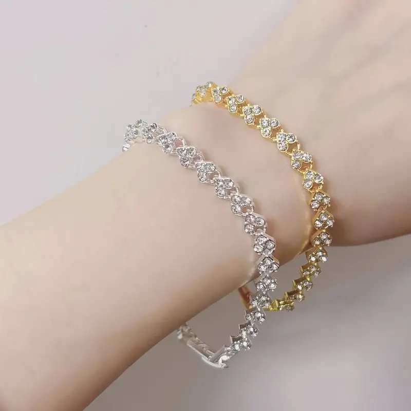 1e040fbd-bb9c-43e3-abf2-5015ff25c3d8